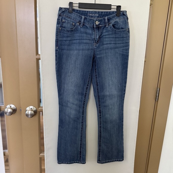 Maurice's‎ Womens 8 Short Blue Medium Wash Mid Rise Boot Cut Jeans Denim Bottoms - Picture 1 of 9